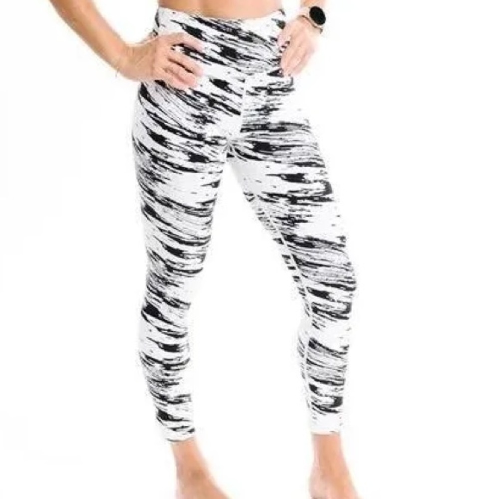 ZYIA - White Radical Light n Tight Hi-Rise Leggings 7/8 24" (Size 8-10)